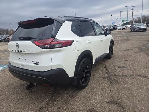 Certified 2023 Nissan Rogue SV w/ SV Premium B Package image 7