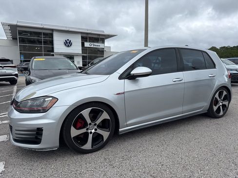 Used 2015 Volkswagen GTI SE FWD image 32