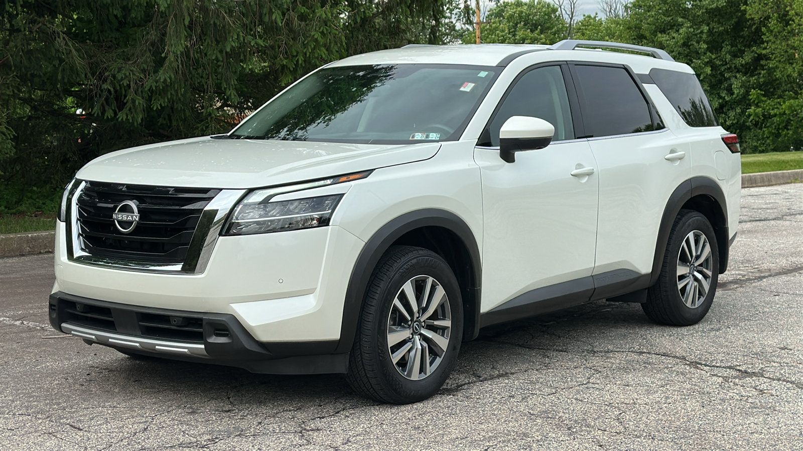 Certified 2024 Nissan Pathfinder SL AWD/4WD image 2