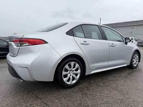 Used 2024 Toyota Corolla LE image 6