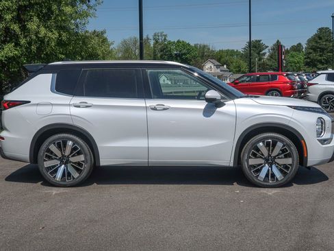 New 2026 Mitsubishi Outlander SEL AWD/4WD image 9