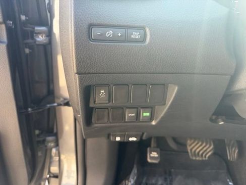 Used 2017 Nissan Rogue S w/ S Family Package FWD image 21