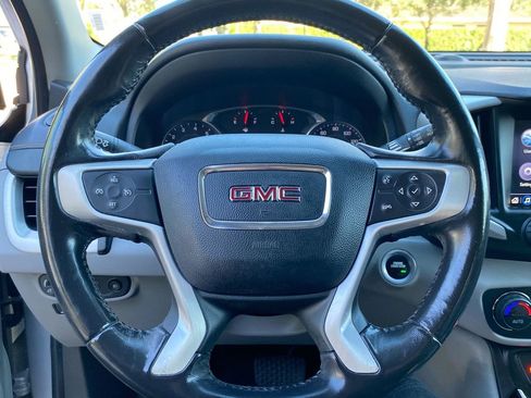 Used 2019 GMC Terrain SLT image 17