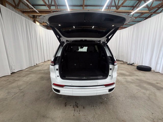Used 2021 Jeep Grand Cherokee L Summit w/ Luxury Tech Group V AWD/4WD image 22