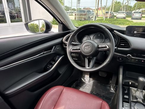 Used 2023 MAZDA MAZDA3 s FWD image 21