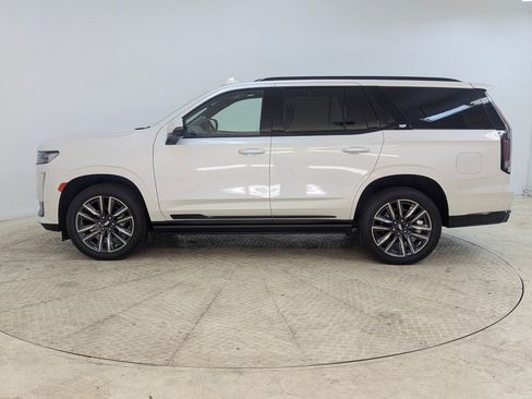 Certified 2022 Cadillac Escalade Sport Platinum w/ Heavy-Duty Trailer Package image 2