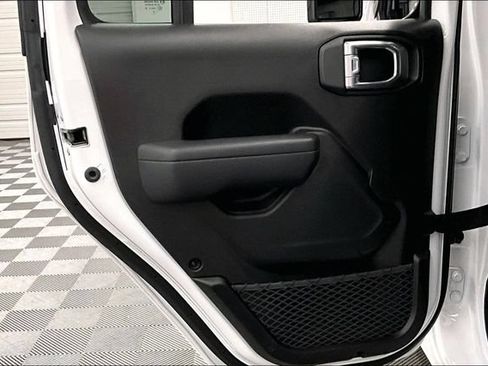 Used 2024 Jeep Wrangler Unlimited Sport AWD/4WD image 21