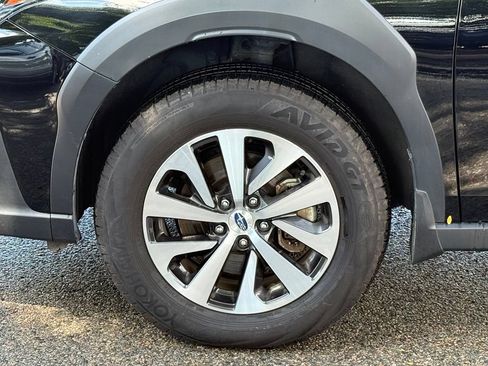 Certified 2025 Subaru Outback Premium AWD/4WD image 6