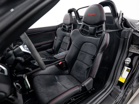 Certified 2016 Porsche Boxster Spyder RWD image 5