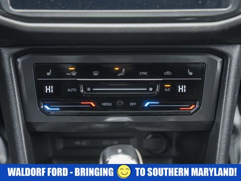 Used 2022 Volkswagen Tiguan SE image 27