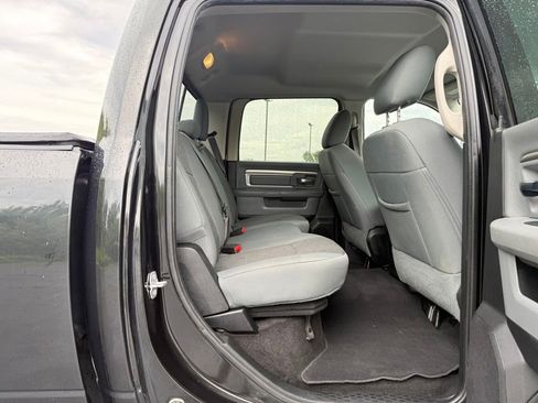 Used 2017 RAM 3500 Big Horn w/ Sport Appearance Group AWD/4WD image 12