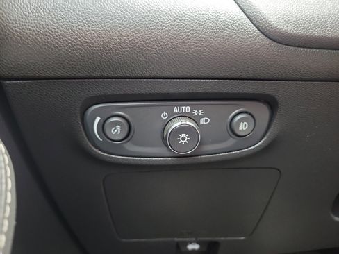 Used 2020 Buick Encore GX Select FWD image 23