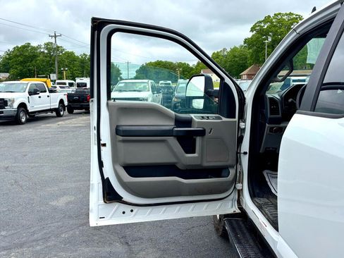 Used 2019 Ford F250 XL w/ Power Equipment Group image 11