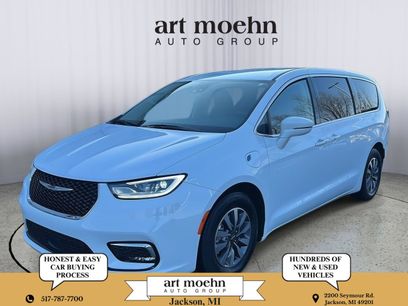 Used 2022 Chrysler Pacifica Touring-L