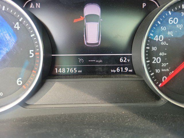 Used 2014 Volkswagen Touareg TDI AWD/4WD image 8