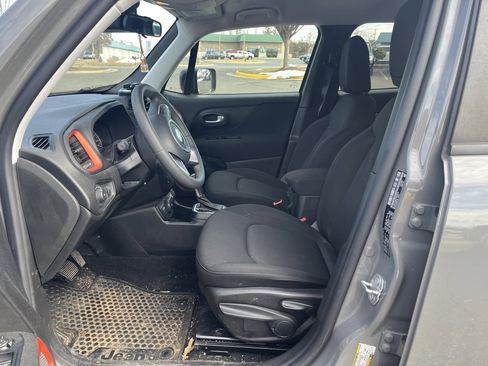 Used 2019 Jeep Renegade Sport image 18