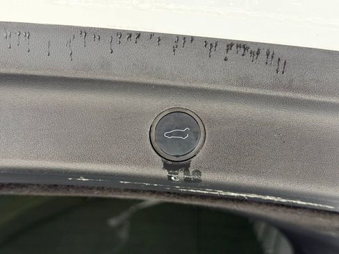 Used 2020 Tesla Model Y Long Range image 5