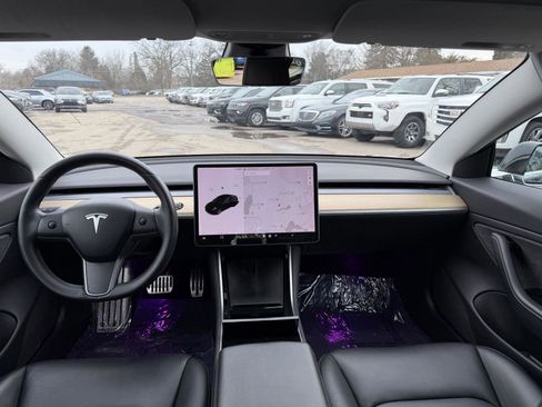 Used 2019 Tesla Model 3 Long Range image 17