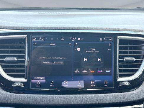 Used 2025 Chrysler Pacifica Select FWD image 23