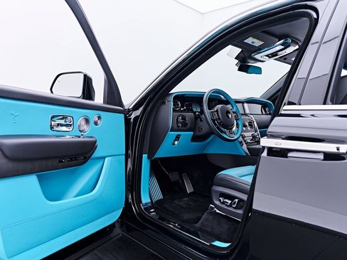 Used 2025 Rolls-Royce Cullinan AWD/4WD image 43