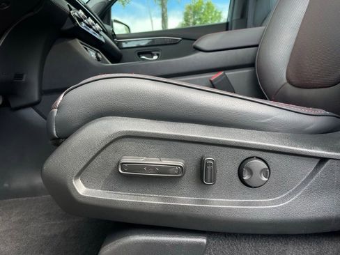 Used 2025 Honda Pilot Black Edition image 28