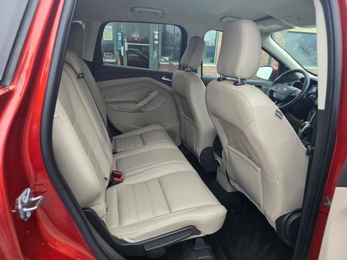 Used 2019 Ford Escape SEL image 16