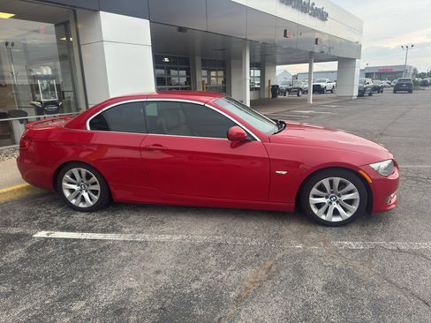 Used 2012 BMW 328i Convertible RWD image 5