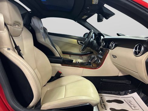 Used 2015 Mercedes-Benz SLK 250 w/ Premium Package image 22
