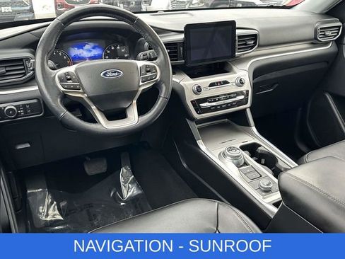 Used 2022 Ford Explorer XLT w/ Equipment Group 202A image 2