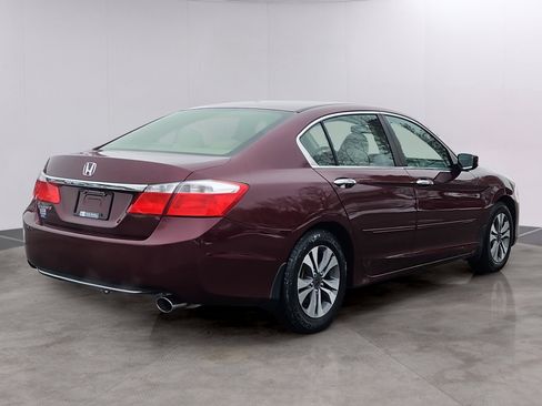 Used 2013 Honda Accord LX image 2