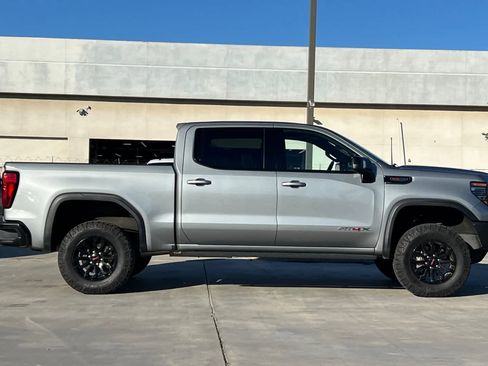 Used 2023 GMC Sierra 1500 AT4X image 9