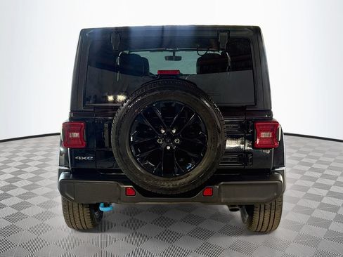 Used 2023 Jeep Wrangler Unlimited Sahara w/ Cold Weather Group AWD/4WD image 7