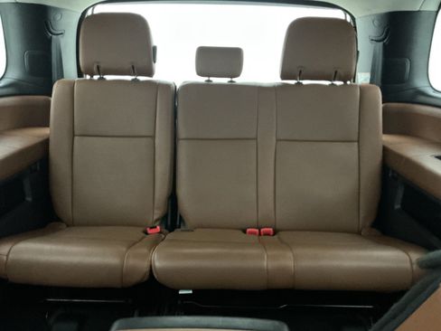 Used 2016 Toyota Sequoia Platinum AWD/4WD image 26