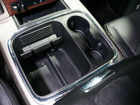 Used 2018 RAM 1500 Laramie AWD/4WD image 18
