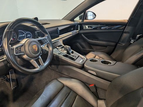 Used 2018 Porsche Panamera 4S image 14