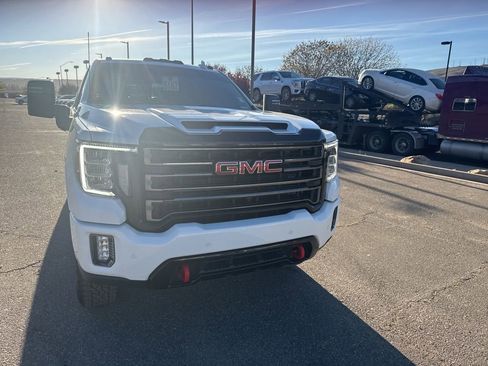 Used 2022 GMC Sierra 2500 AT4 w/ AT4 Preferred Package image 2