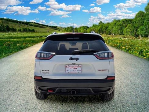 Certified 2019 Jeep Cherokee Trailhawk AWD/4WD image 5
