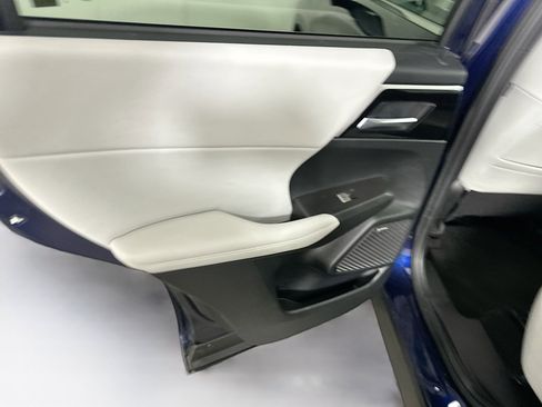 Used 2025 Mitsubishi Outlander SE image 26