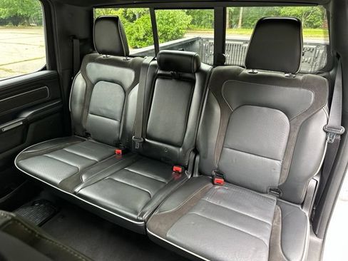 Used 2024 RAM 1500 Laramie AWD/4WD image 13
