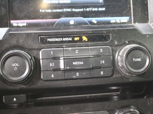 Used 2015 Ford F150 XLT w/ Equipment Group 302A Luxury image 34