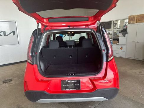 Certified 2025 Kia Soul LX w/ LX Technology Package FWD image 21