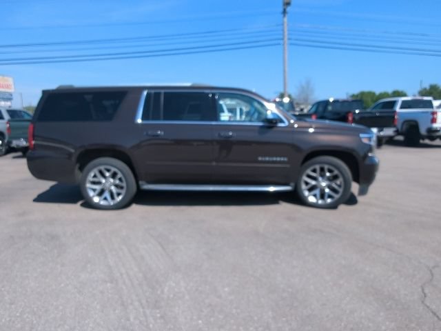 Used 2018 Chevrolet Suburban Premier AWD/4WD image 29