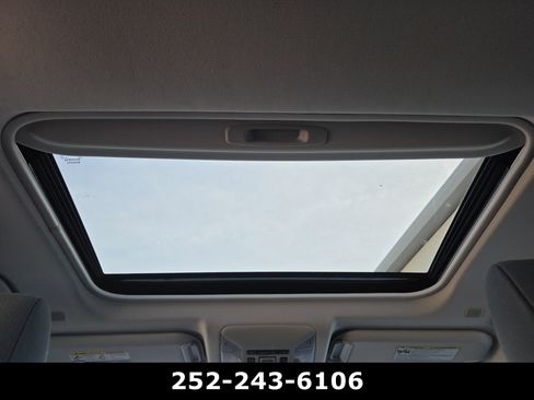 Used 2024 Toyota RAV4 XLE w/ Convenience Package image 12