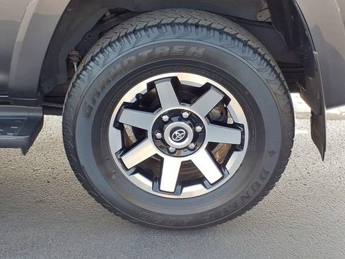 Certified 2022 Toyota 4Runner TRD Off-Road Premium w/ Moonroof Package AWD/4WD image 7