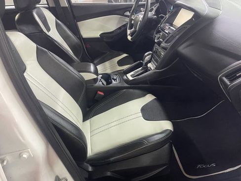 Used 2014 Ford Focus Titanium FWD image 20