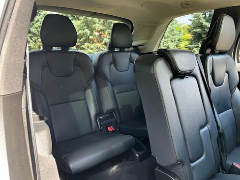 Used 2018 Volvo XC90 T5 Momentum FWD image 41