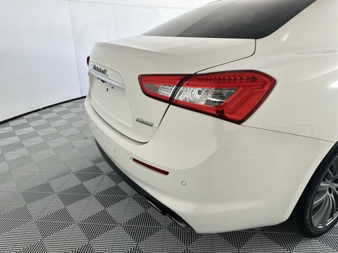 Used 2018 Maserati Ghibli RWD image 22