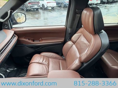 Used 2025 Lincoln Navigator Reserve AWD/4WD image 25