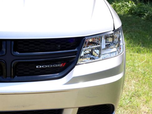 Used 2020 Dodge Journey SE w/ Blacktop Package image 24