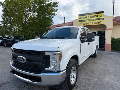 Used 2019 Ford F350 2WD SuperCab XL w/ XL Value Package image 2